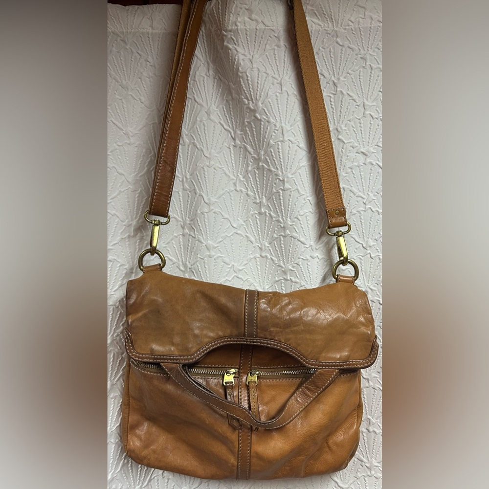 Fossil Convertible Elegant Tan Leather Shoulder Bag